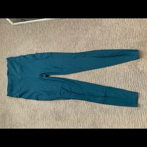 BNWOT Lululemon lined leggings.